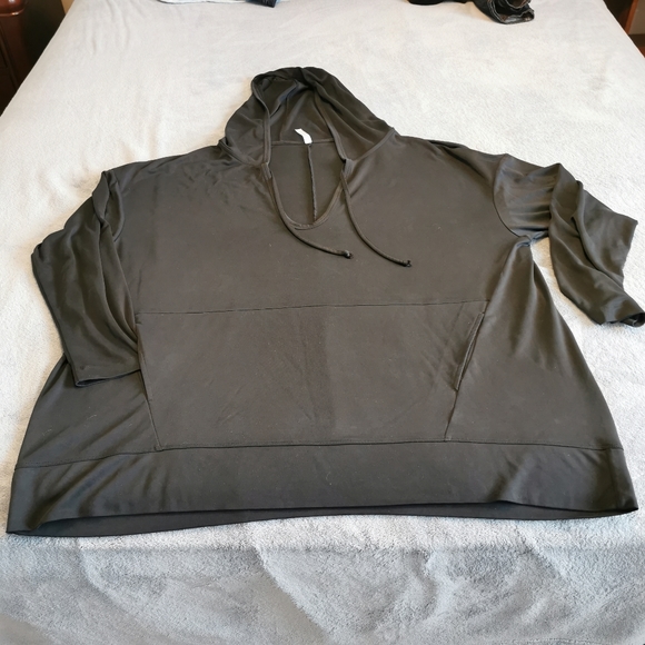 Fabletics ~ Athena Hooded Pullover II ~ Coal ~ size 2X - Picture 3 of 9